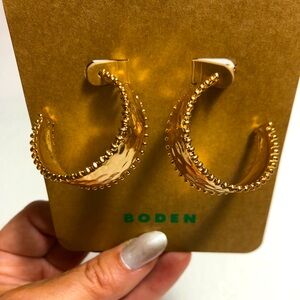 Boden earrings 1.25 inch partial hoops